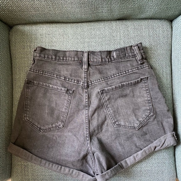 Urban Outfitters BDG mom high rise black button up shorts size 29/8 - Picture 4 of 5